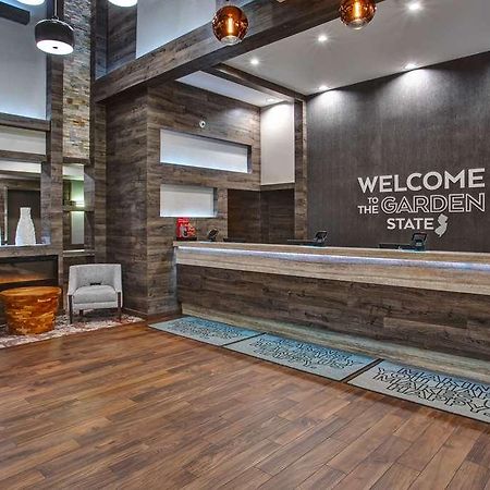 Hampton Inn And Suites Newark Airport Elizabeth Interior foto